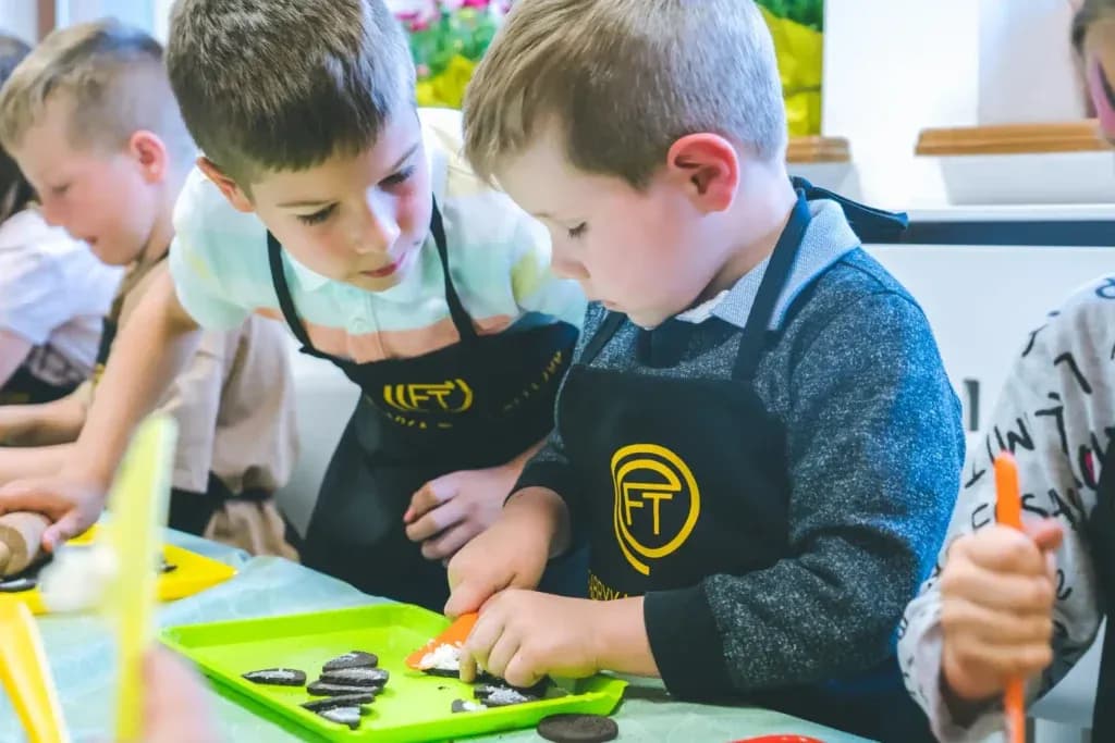 Znaczenie zabawy w rozwoju dziecka: jak wpływa na jego przyszłość