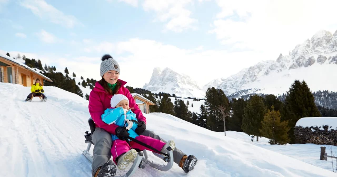 Gdzie na sanki z dzieckiem: bezpieczne miejsca w Zakopanem dla rodzin