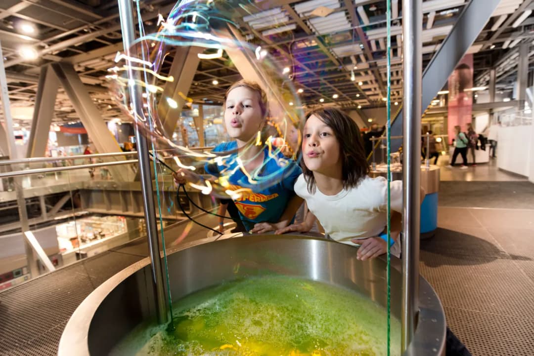 Gdzie z dzieckiem w ferie w Warszawie? Odkryj najlepsze atrakcje