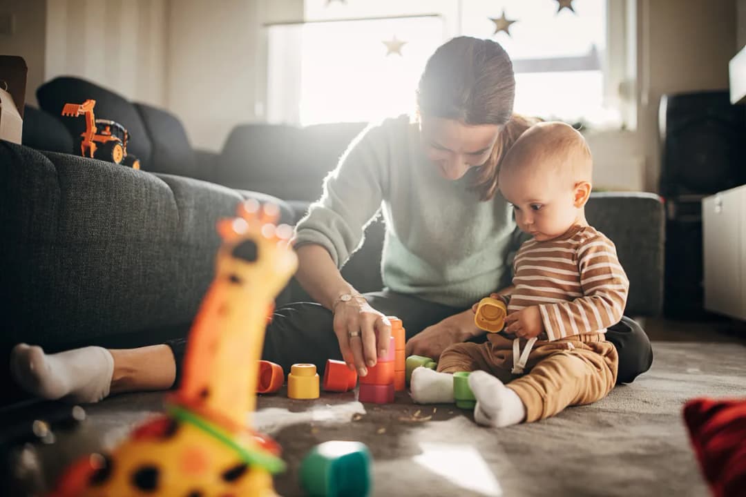 Jakie zabawy z 7 miesięcznym dzieckiem pomogą w jego rozwoju?