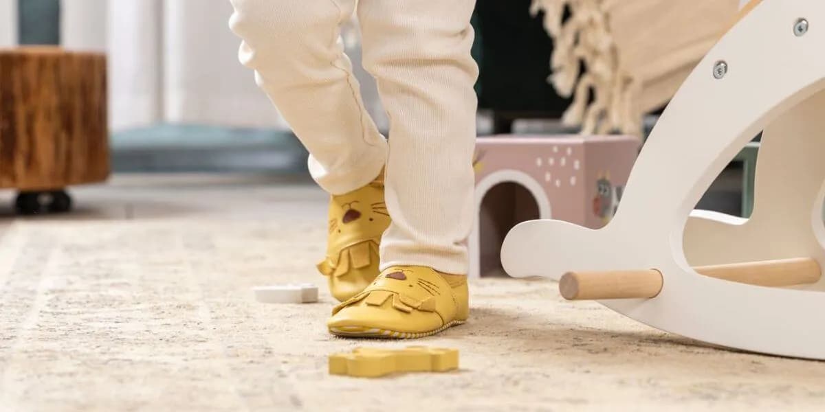 Jakie kapcie do żłobka wybrać, by zapewnić dziecku komfort i bezpieczeństwo
