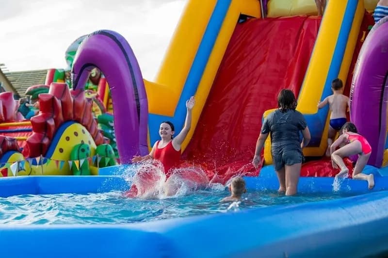 Gdzie na wakacje z 2-letnim dzieckiem? Najlepsze miejsca dla rodzin